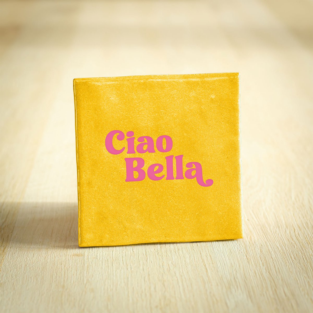 Tegeltje - Ciao Bella | Geel | 10x10cm - Interieur - Wijsheid - Tegelwijsheid - Spreuktegel - Keramiek - BONT