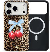 xoxo Wildhearts siliconen hoesje geschikt voor iPhone 17 Pro MagSafe hoesje - Cherry Wild - Magnetisch telefoonhoesje - Magneet case - Backcover met dubbele bescherming - Tijgerprint / Luipaardprint - Kers print - Kersen Panterprint