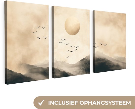 Tableau triptyque aux tons beige et sombres, montagnes brumeuses, grand cercle beige et oiseaux en vol.