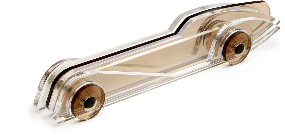 Ikonic Toys - Modelauto - Lucite Car No4 - Small - Licht Bruin - Gerecycled acryl - Art-Deco stijl