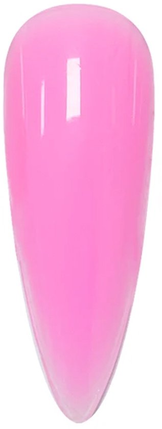 Een langwerpige, glanzende roze nagel met een spitse punt op een witte achtergrond.