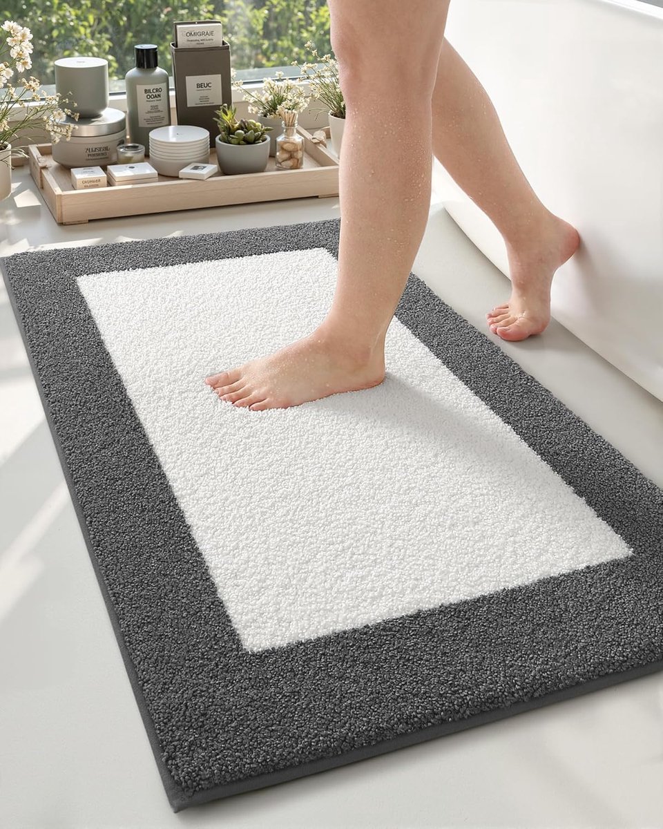 Bath Mat - Non-Slip - Super Absorbent - Soft - Machine Washable - Perfect for Shower - Bat