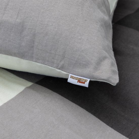 Kussen met label 'Terschellinger Flanel'.