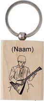 Akyol - Balalaika Sleutelhanger - Gegraveerde sleutelhanger - Cadeau - Muziek sleutelhanger - Gegrafeerde sleutelhanger - Gepersonaliseerd - 6 x 9 CM - Sleutelhanger met naam