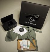 Little koekies - Kraamcadeau box - Kakigroen - luxe kraambox - kraammand - cotton baby - hippe kraambox - babyshower cadeau - gender neutraal