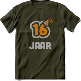 16 Jaar Feest T-Shirt | Goud - Zilver | Grappig Verjaardag Cadeau Shirt | Dames - Heren - Unisex | Tshirt Kleding Kado | - Leger Groen - M