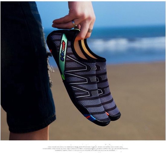 Waterschoenen - Maat 43 - Aquaschoenen - Strandschoenen - Antislip - Schoenen voor Zwembaden en Strand - Volwassenen en Kinderen - beschermt tegen grof zand scherpe stenen en dieren onder water - Unisex