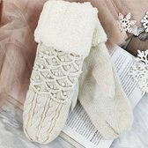 Wanten - Handschoenen - Dames - gebreid met nepbont - fleece voering - one size - Creme wit met parels