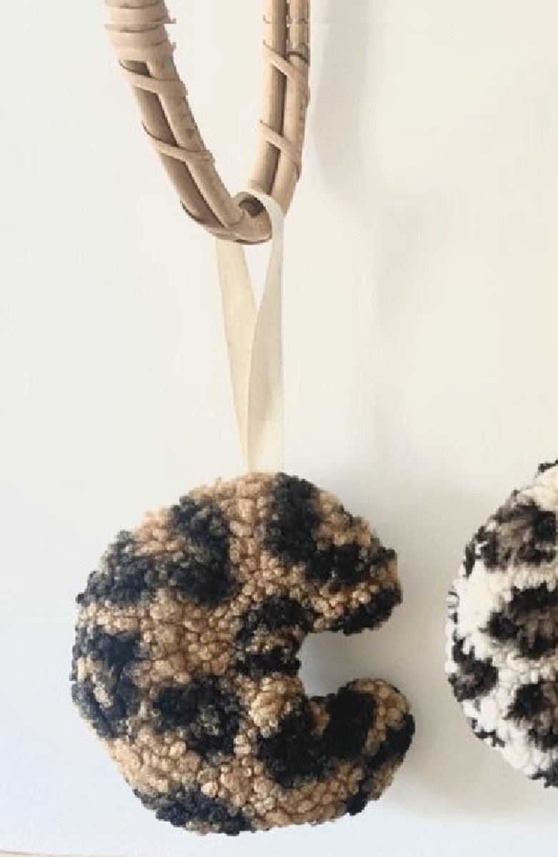 Little koekies - Fopspeenclip pluche maan XXL donker panter - Teddy - zacht - speenkoord - kraamcadeau - hippe baby Little koekies - Fopspeenclip pluche maan XXL donker panter - Teddy - zacht - speenkoord - kraamcadeau - hippe baby