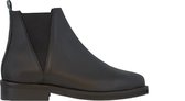 Tango | Pleun fat 65-a p.w black leather/brogue chelsea - black sole | Maat: 37