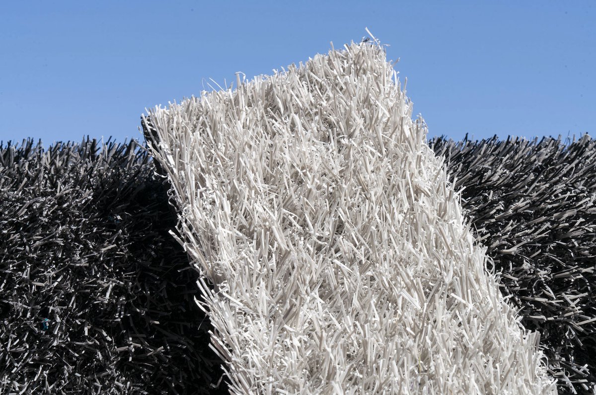 Zilver Kunstgras 4 x 11 meter - 25mm ✅ Nederlandse Productie ✅ Waterdoorlatend | Tuin | Kind | Dier