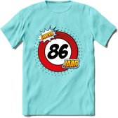 86 Jaar Hoera Verkeersbord T-Shirt | Grappig Verjaardag Cadeau | Dames - Heren | - Licht Blauw - S