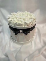 AG Luxurygifts flower box - rozen box - rozen - soap roses - cadeau - luxe - Moederdag - Valentijnsdag