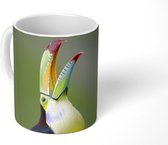 Mok - Een toekan roept vanaf een bemoste tak - 350 ML - Beker