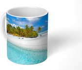 Mok - Het One Foot Island is omringd door turquoise water - 350 ML - Beker