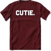 Cutie - Valentijn T-Shirt | Grappig Valentijnsdag Cadeautje voor Hem en Haar | Dames - Heren - Unisex | Kleding Cadeau | - Burgundy - XL