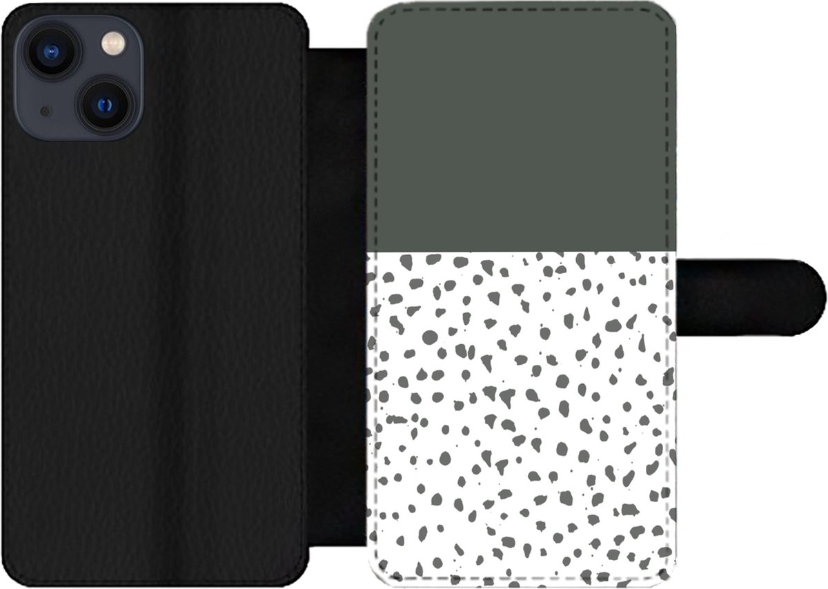 Telefoonhoesje Geschikt voor iPhone 13 telefoonhoesje - Stippen - Grijs - Wit - Met vakjes - Wallet case met magneetsluiting