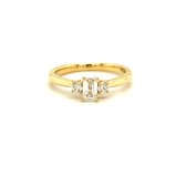 ROEMER geelgouden ring met Emerald cut diamant