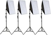 4x fotostudio softboxen met in hoogte verstelbaar statief en 135W 5500K studiolampen