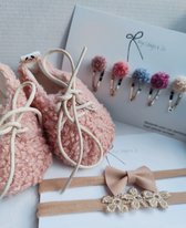 *exclusive* Baby cadeaubox met pantoffel & pompom maat 3cm