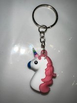 Unicorn Sleutelhanger 3.5 cm hoog 2 cm lang maan roze
