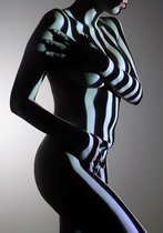 Dibond - Dame / vrouw / naakt in wit / grijs / zwart - 120 x 180 cm.