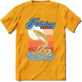 Fishing - Vissen T-Shirt | Grappig Verjaardag Vis Hobby Cadeau Shirt | Dames - Heren - Unisex | Tshirt Hengelsport Kleding Kado - Geel - XL