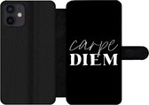 Bookcase Geschikt voor iPhone 12 telefoonhoesje - Spreuken - Carpe diem - Quotes - Pluk de dag - Met vakjes - Wallet case met magneetsluiting