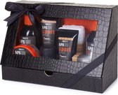 Everygoods Cosmetische Verzorgingsset Voor Mannen Spa Sport Musk 8 St. Cadeauset Met Douchegel, Shampoo, Deodorant, Gezichtscrème, Peeling, Bodylotion, Zeep + Washandje In Geschenkdoosje