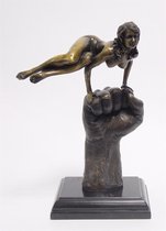 Bronzen Beeld Wervelend Naakt Op Hand 20x13x30 cm