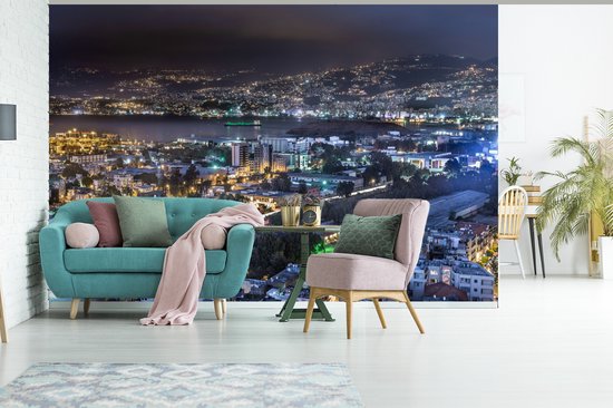 Papier peint vinyle - Photo de soirée de Beyrouth au Liban largeur 420 cm x hauteur 280 cm - Tirage photo sur papier peint (disponible en 7 tailles)