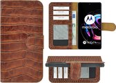 Hoesje Motorola Moto Edge 20 Pro - Bookcase - Portemonnee Hoes Echt leer Wallet case Croco Kaneelbruin