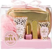 Diva Luxery Gift - Geschenkset - Badschuim 75ml - Hand lotion 30ml - Nagellak 11ml - Nagelvijl - Make up tas - Puff spons