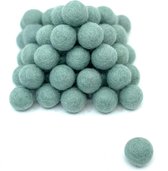 MooiVilt - viltballetjes - 30 stuks - pastel grijsmint - 2,2cm - hobby - wolvilt - handwerk - wolkralen - handgemaakt - creatief - Fairtrade