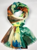 Sjaal met pioenrozen vrolijk van 30% zijde met 70 % viscose van dun materiaal