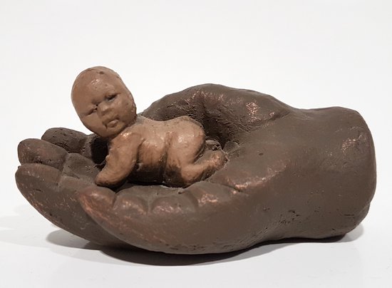 Geert Kunen / Skulptuur / beeld / Kussend koppel - bruin / creme - 10 x 4,5 x 5 cm hoog.
