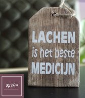 Hanger / label / met de tekst; Lachen is het beste medicijn / Natural