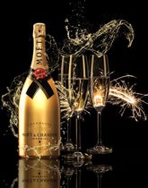 60 x 80 cm - Glasschilderij - Champagnefles Moët Chandon - Louis Vuitton - schilderij fotokunst - verwerkt met goudfolie