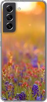 Geschikt voor Samsung Galaxy S21 FE hoesje - Bloemen - Goud - Zon - Siliconen Telefoonhoesje