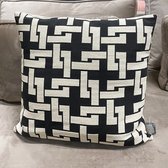 Colmore Cushion Lines - Luxe Sierkussen met Borduur - zwart/off white - grafisch patroon - 50 x 50 cm - inclusief binnenkussen