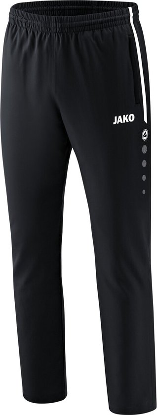 Zwarte Jako sportbroek met witte streep aan de zijkant en Jako logo. Gemaakt van sneldrogend materiaal.