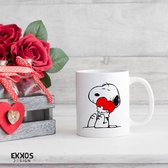 Snoopy love - Customized mokken en bekers - mokken met tekst - mokken - bekers - cadeautje - cadeau voor vrouw - cadeau vor man - keramiek servies - cadeautje voor haar - cadeautje voor hem