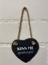 Deco leisteen met ophangkoordje - hart - Kiss me goodnight - 10x10 cm - Woonaccessoires