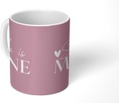 Mok - Koffiemok - 'She is mine' - Quotes - Spreuken - Roze - Mokken - 350 ML - Beker - Koffiemokken - Theemok - Mok met tekst