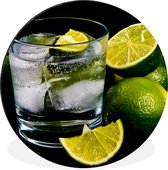 WallCircle - Wandcirkel - Muurcirkel - Glas gin en tonic op ijs omgeven door limoenen - Aluminium - Dibond - ⌀ 120 cm - Binnen en Buiten XXL