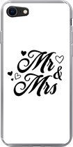 Geschikt voor iPhone 7 hoesje - Spreuken - 'Mr & Mrs' - Hart - Quotes - Siliconen Telefoonhoesje