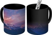 Magische Mok - Foto op Warmte Mok - Bergtoppen rondom Mount Everest - 350 ML - Uitdeelcadeautjes