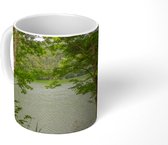 Mok - Bomen rondom het Bulusanmeer - 350 ML - Beker - Uitdeelcadeautjes