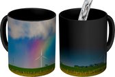 Magische Mok - Foto op Warmte Mok - Afbeelding van een regenboog bij wolken en windmolens - 350 ML - Uitdeelcadeautjes