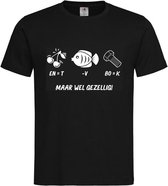 T-shirt Unisexe Adultes Noël Homme Femme Texte drôle Rebus "Noël c'est nul mais c'est amusant !!" Sur le devant | manche courte | Noir / Blanc | taille S